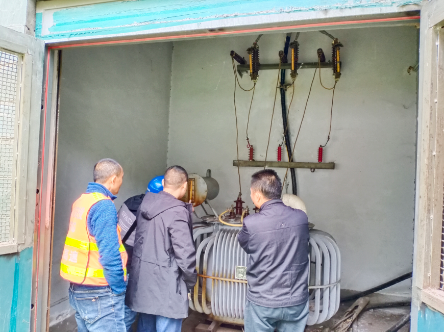 内江管理处顺利完成变压器检测工作