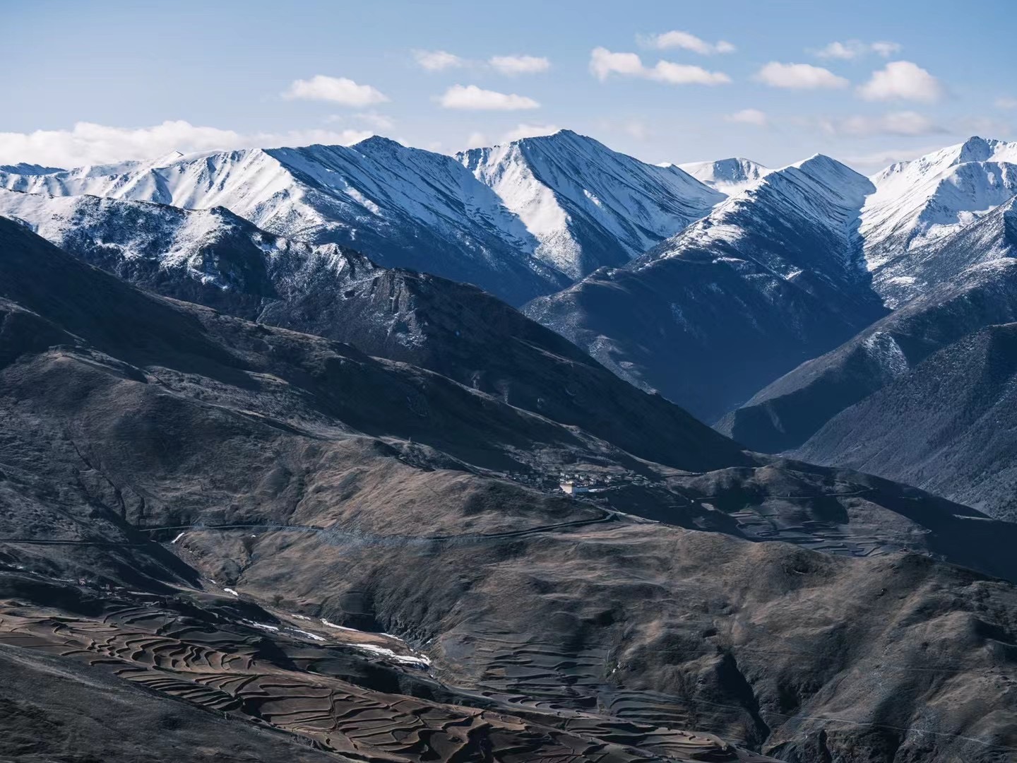 峰峦——四川成渝高速公路股份有限公司成渝分公司邓咏