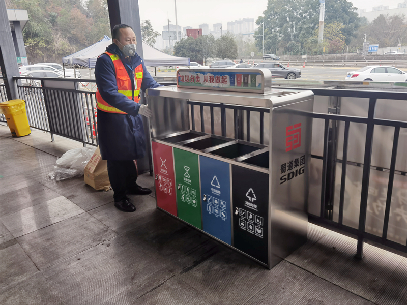 12.22+胡长海+资阳管理处实现服务（停车）区垃圾分类“三有”目标