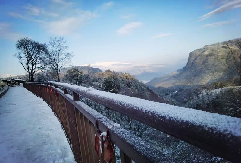 初雪——四川成渝高速公路股份有限公司成渝分公司刘城辰_副本