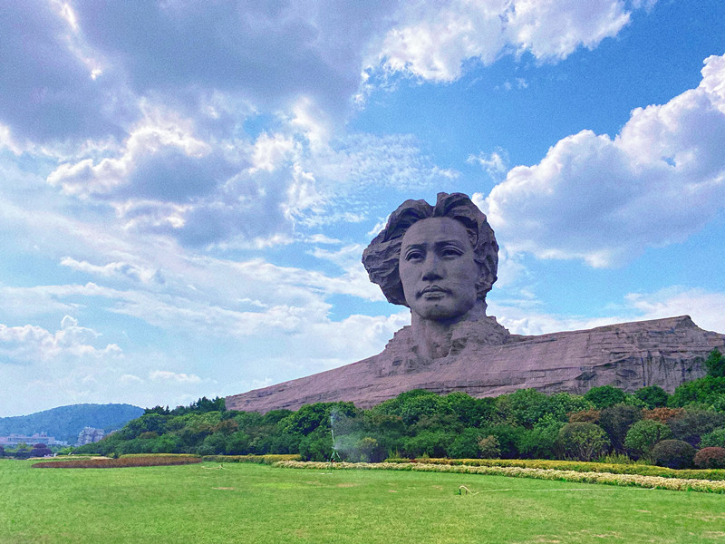 橘子洲头——四川成渝高速公路股份有限公司成渝分公司+秦英杰_副本