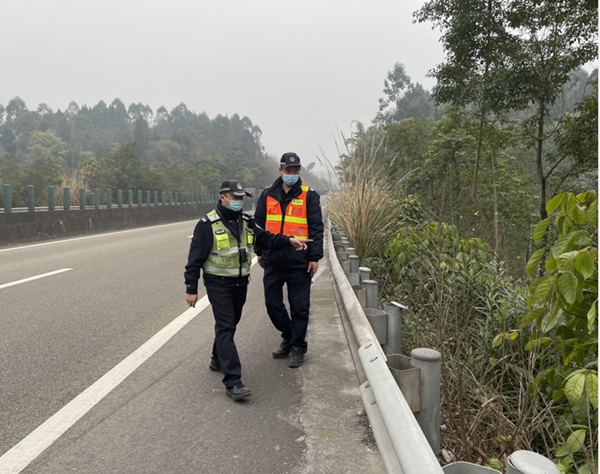 2023.1.11+成渝分公司+内江联勤办开成渝高速内江联勤办开展春运道路安全隐患排查+尤丹_副本