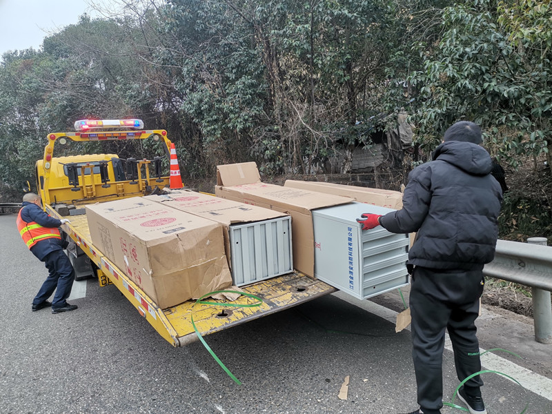 2.16+张令+成都管理处路产管护快速处置货物遗落事故 (2)
