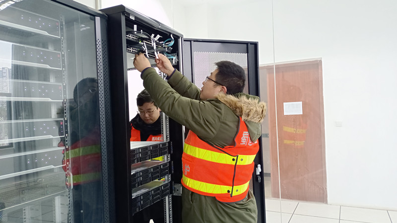 成渝高速正式上线服务器融合设备