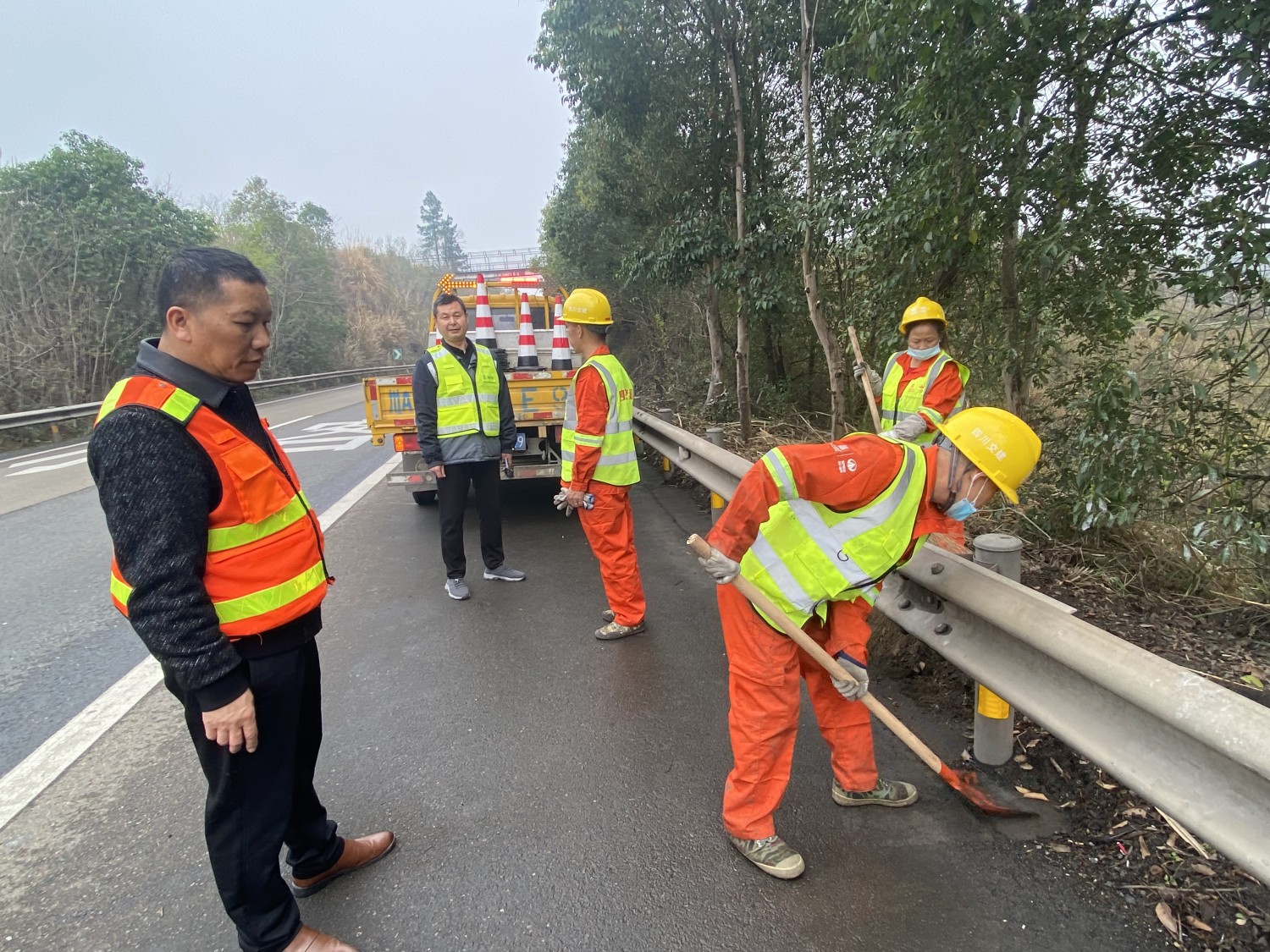 资阳管理处强化涉路施工安全监管