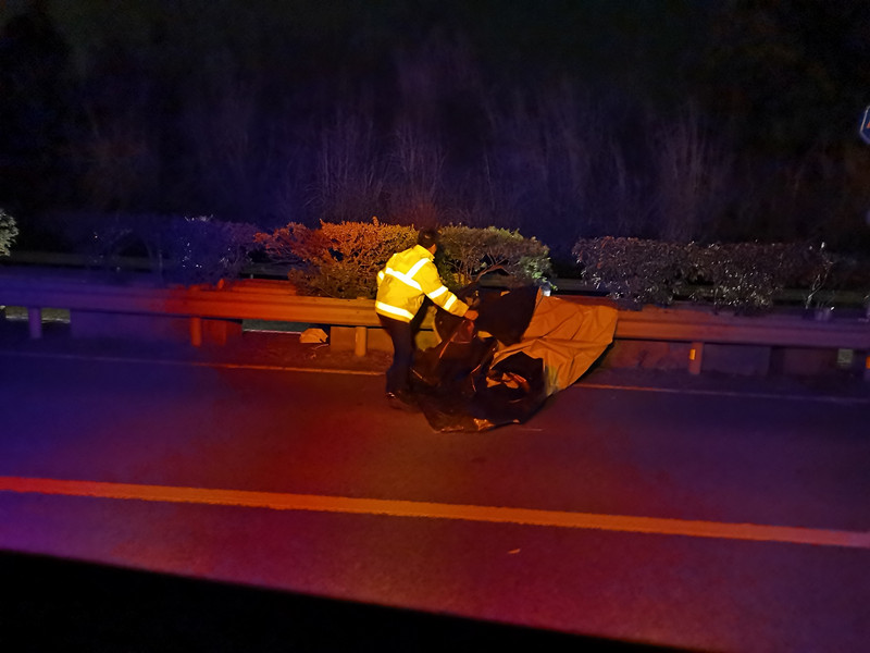 成都管理处积极应对强风天气