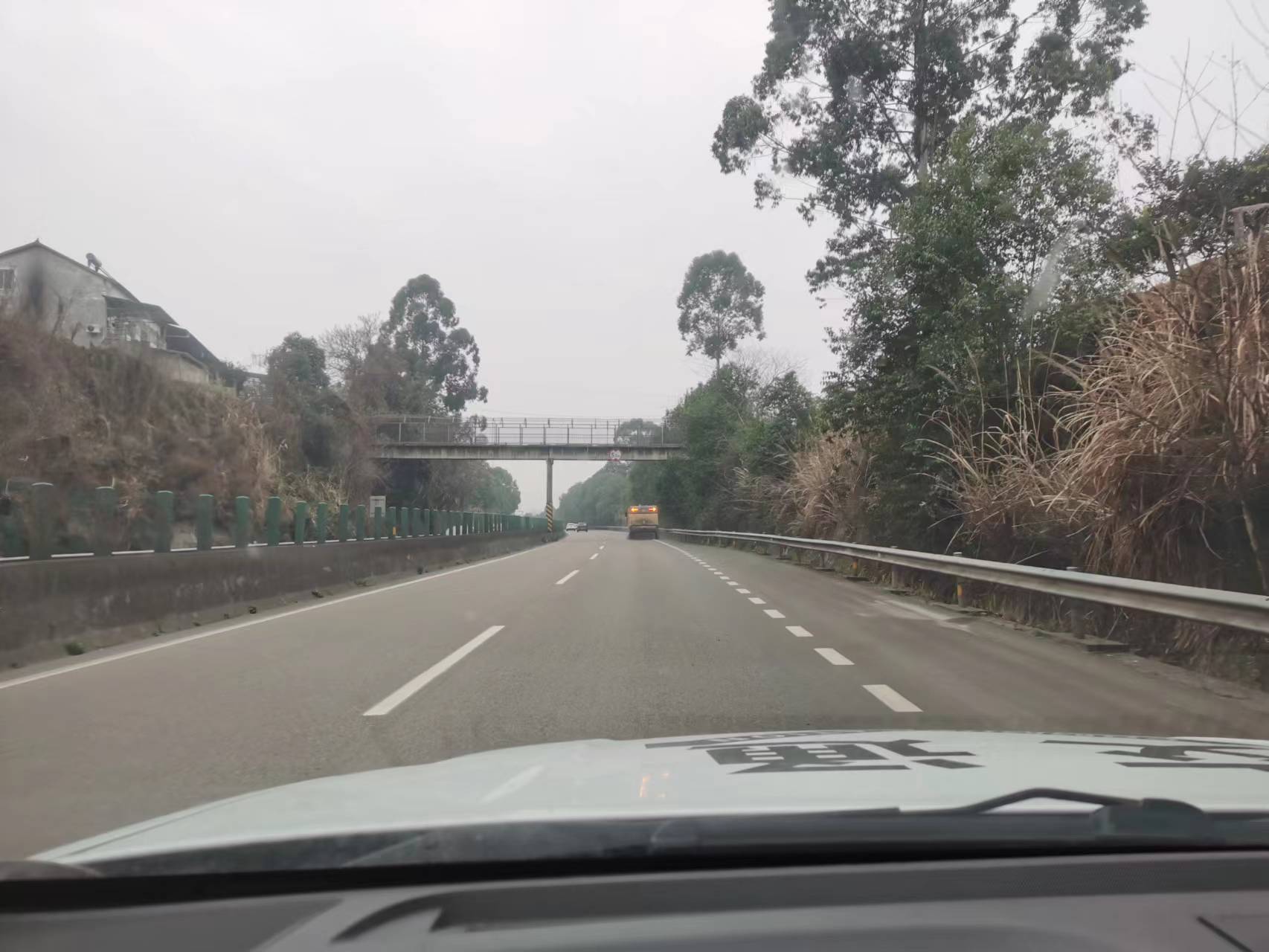 资阳管理处积极推行“机械化+人工”清扫方式 助力环境卫生整治工作