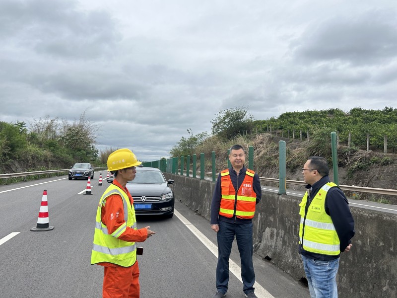 资阳管理处扎实开展涉路施工安全专项检查