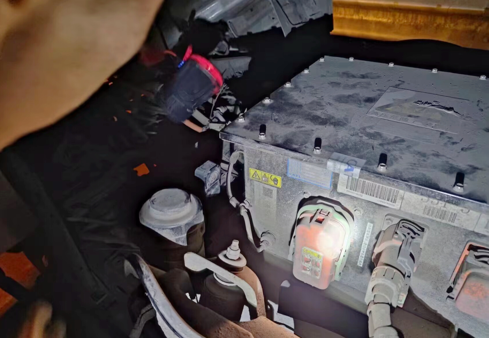 资阳管理处积极探索新能源汽车应急救援服务