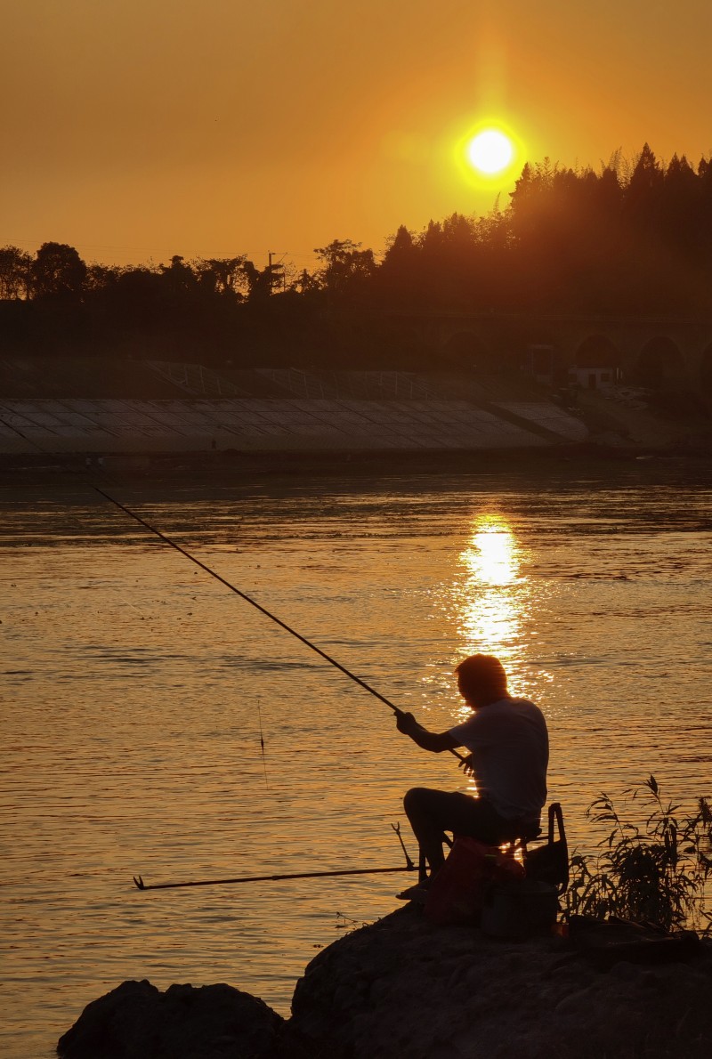 垂钓+四川成渝高速公路股份有限公司成渝分公司资阳管理处+黄旭鹰