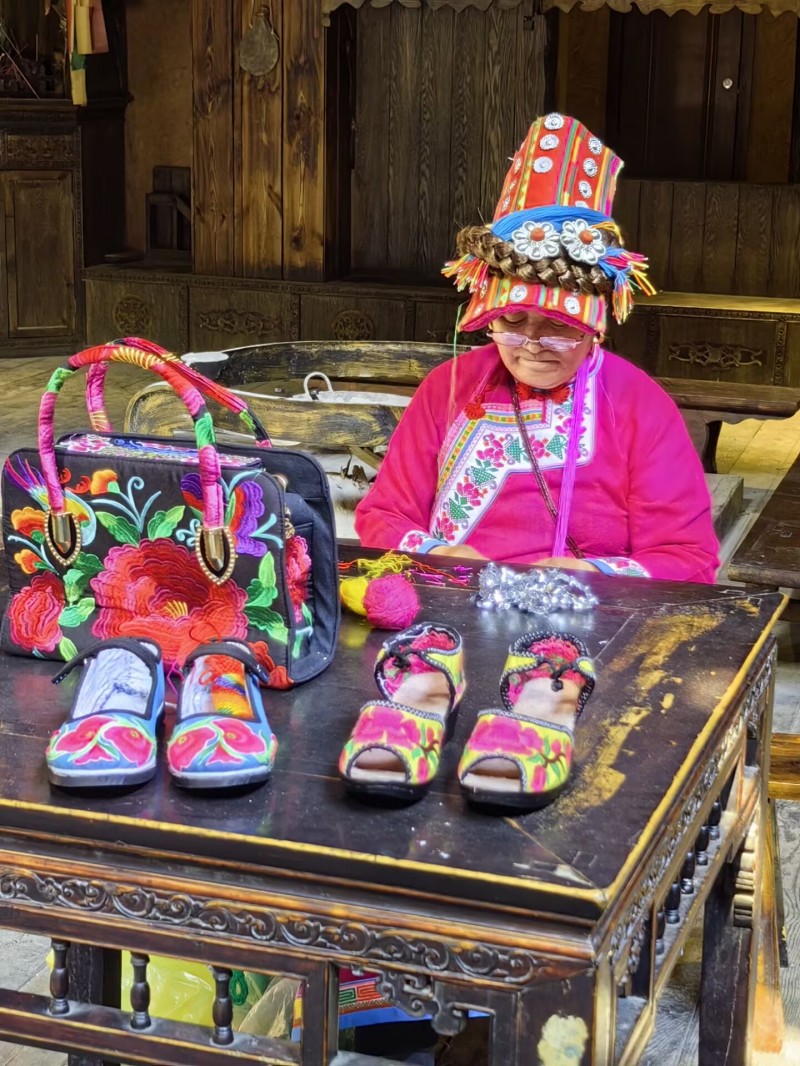 劳动美+成都管理处＋都旭东