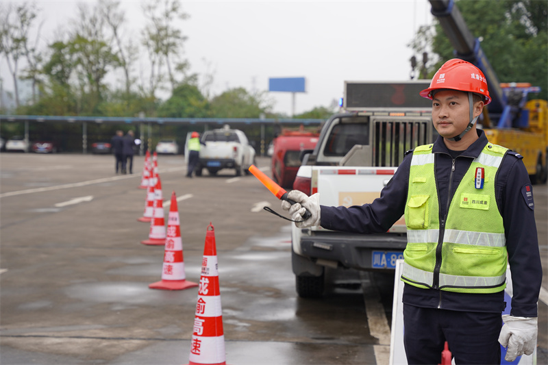 尽职尽责——四川成渝高速公路股份有限公司成渝分公司庞宇